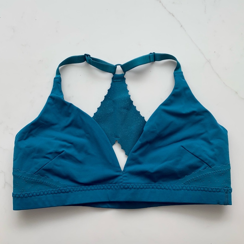 Lululemon sports bra, size 6